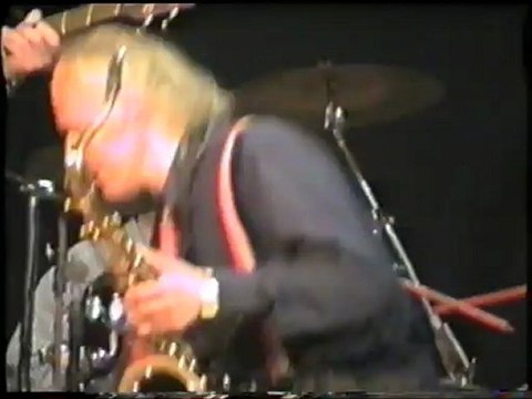 YASAYAN EFSANE KURTULUS TÜRKGÜVEN ; AKM 2