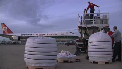 dev uçak- dev tanker uçak