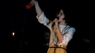 Bat For Lashes - Sleep Alone (Paris 2012)