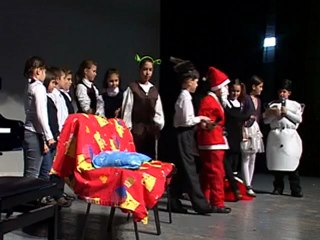 SPECTACOL MOS CRACIUN