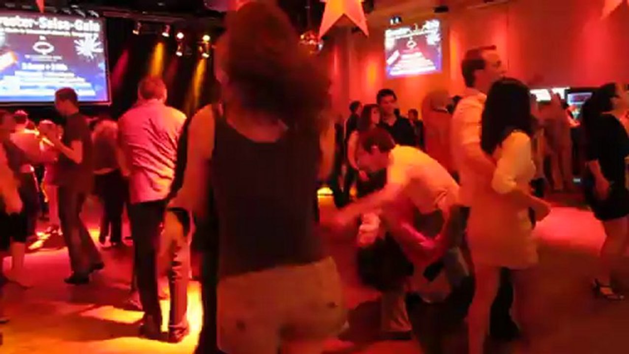 Salsa social dance mit T Nov. 2012