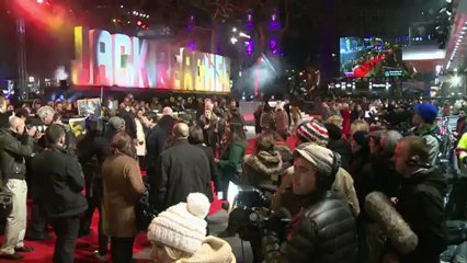 Tom Cruise bei Weltpremiere von "Jack Reacher" gefeiert