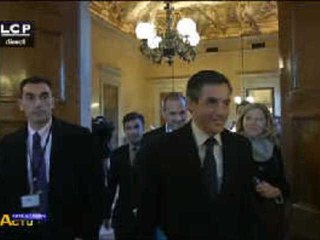 Reportages : Nouvelle proposition de François Fillon : un nouveau vote et plus de candidats