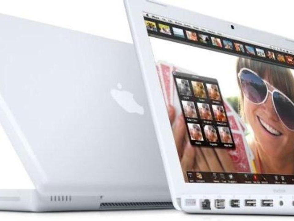 Wall Street Advances After Apple Helps Lift Nasdaq