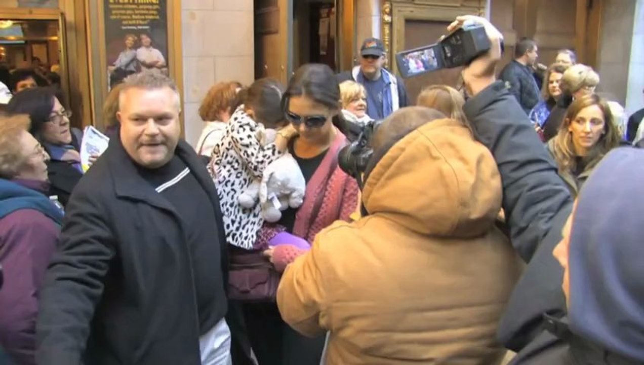 Katie Holmes Looks After a Tearful Suri