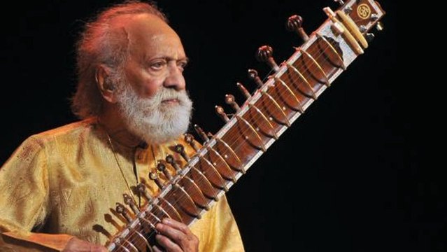 Legendary Music Pandit Ravi Shankar Passes Away - Bollywood News [HD]