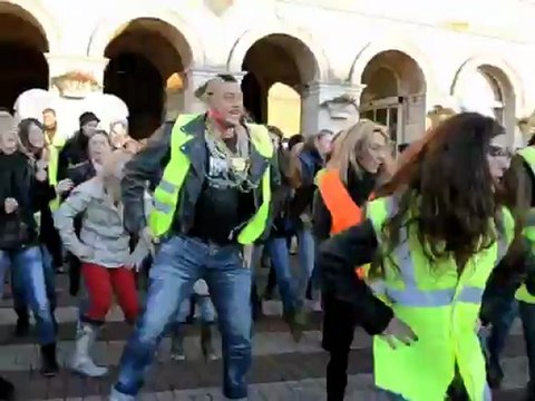 Téléthon : une flash mob sur le Gangnam style à Hazebrouck