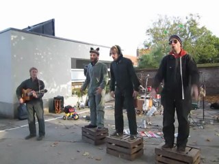 Les P'tits Frères - La maison du bonheur