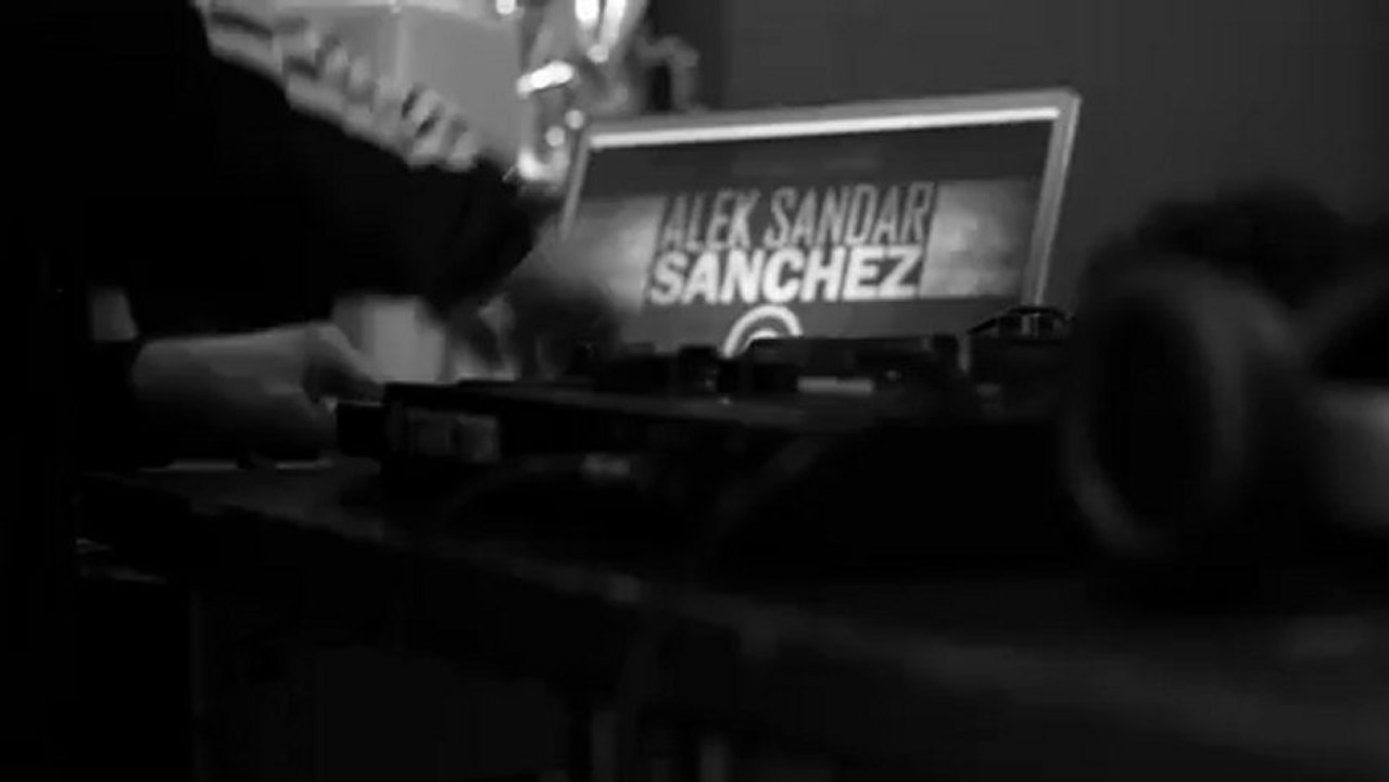 Sandar sánchez - "level 1-19/19" (dj promomovie)