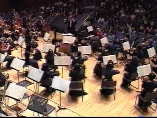 村方千之指揮　特別演奏会　ヴィラ＝ロボス「ウィラプルー」　シューマン「ピアノ協奏曲」　ブラームス「交響曲第１番」　2/4