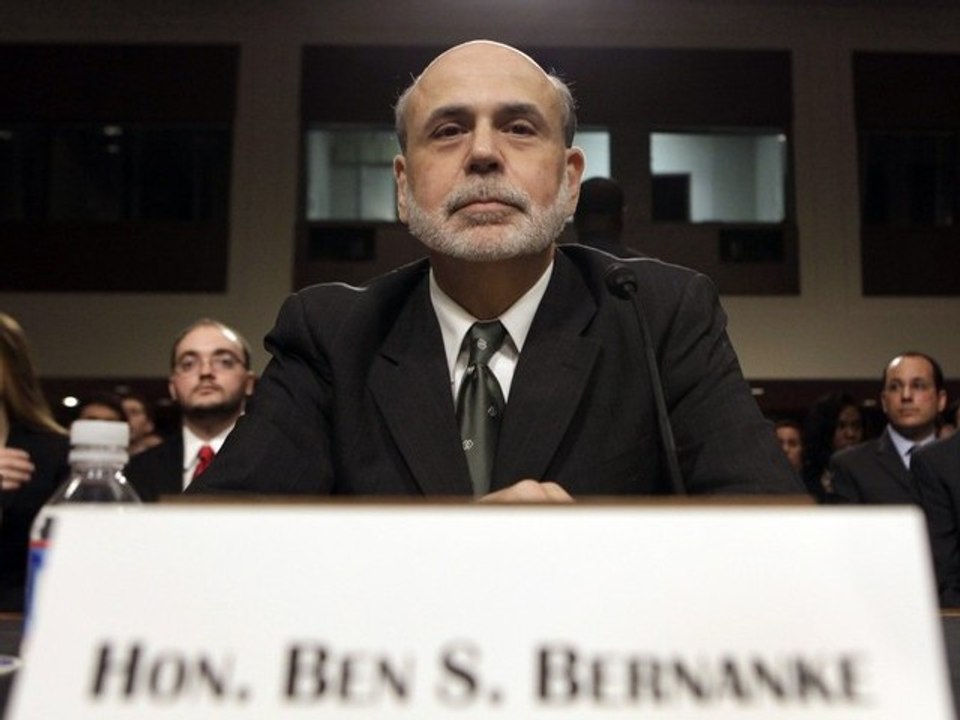 U.S. Markets End Flat as Fed Warns of Looming 'Fiscal Cliff'