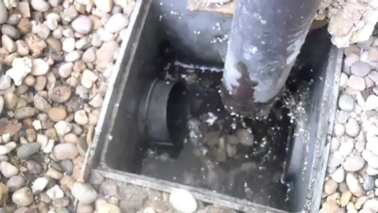 INFILTRATION SUR REGARD EAUX USEES