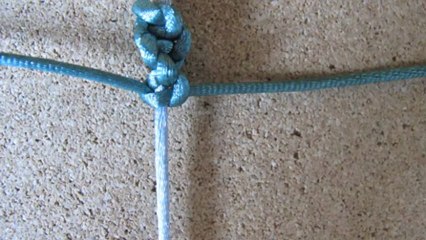 Le noeud plat macramé