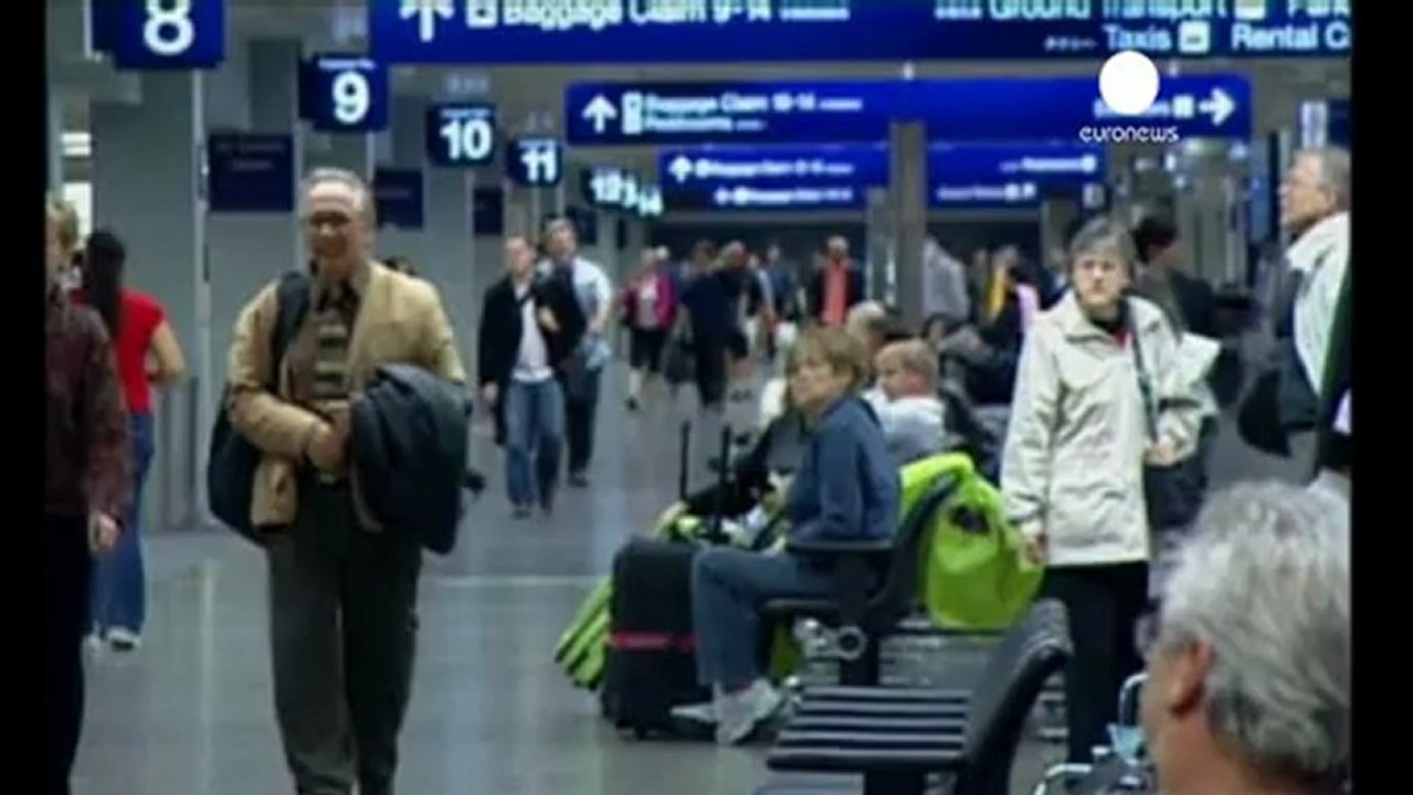 Airlines predict higher profits