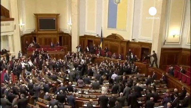 Nueva pelea a puñetazos en el parlamento ucraniano