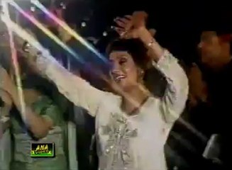 Is parcham ke saaye tale