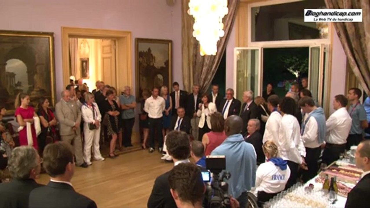 Marie-Arlette Carlotti (Ministre chargée des personnes handicapées) depuis la Résidence de l'Ambassadeur