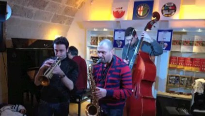 Tg 12 Dicembre: Leccenews24, politica, cronaca, sport, l'informazione 24 ore