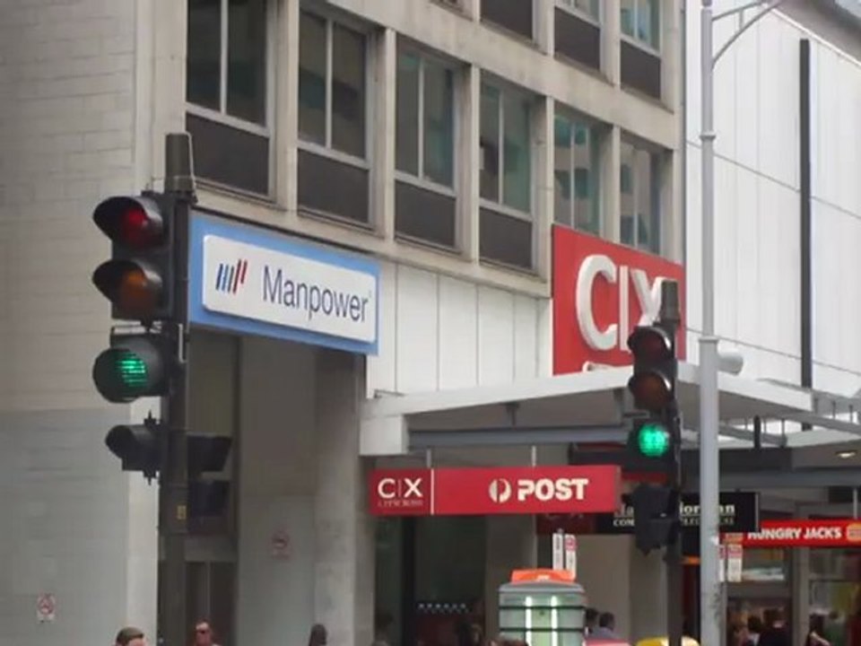 Grenfell St pedestrian xing