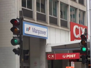 Grenfell St pedestrian xing