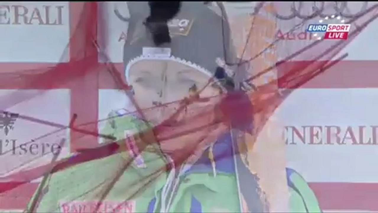 La chute spectaculaire de Lindsey Vonn dans la descente de Val d'Isère