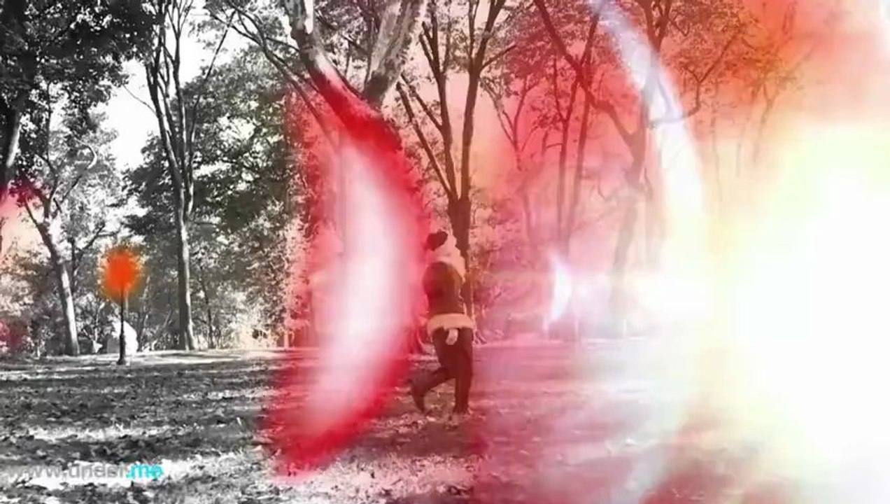 Welches supermodel hüpfte aus der santa-verkleidung?