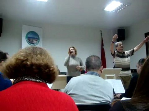 sabahın seherinde ötüyor kuşlar / demet mert