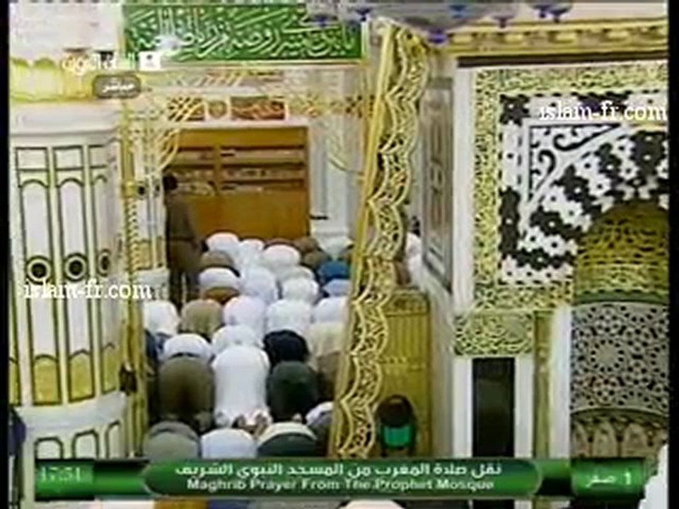 salat-al-maghreb-20121214-madinah