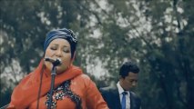 SleeQ - Sesaat Kau Datang (Ramlah Ram Feat. SleeQ) Official MV (Malay)
