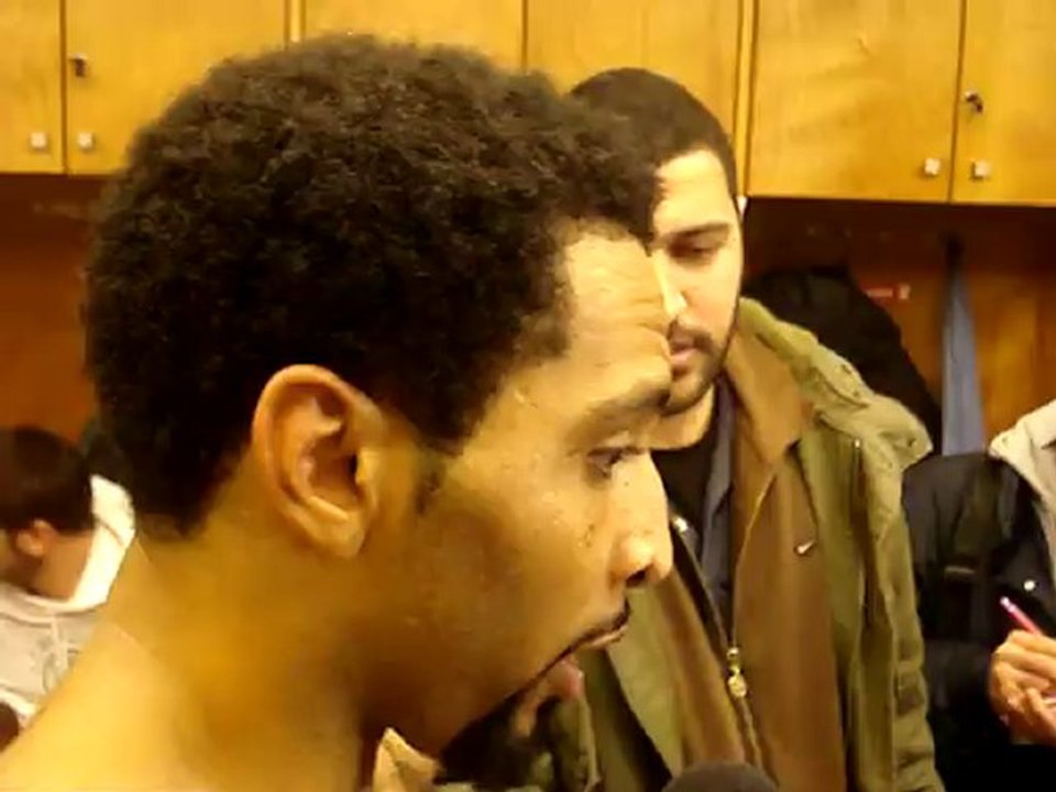 RedPlanet.gr - Δηλώσεις Λο στα αποδυτήρια