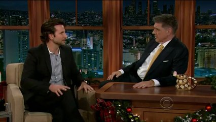 Vulgar lounge entertainer .2012.12.14 Bradley Cooper, chef Wolfgang Puck