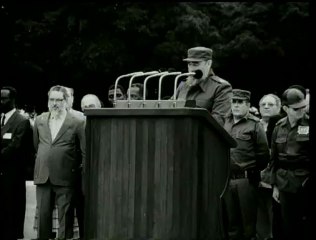8 décembre 1989 : Cérémonie d'hommage aux combattants de l'Internationale cubaine en Afrique