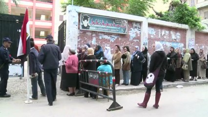 Egypte: les citoyens divisés sur le projet de Constitution