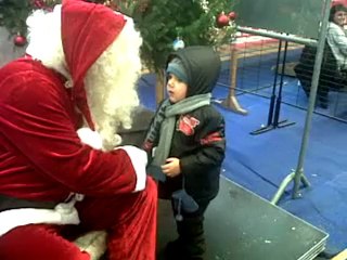 julien et le pere noel noel pecquencourt 15 dec 2012 (1)