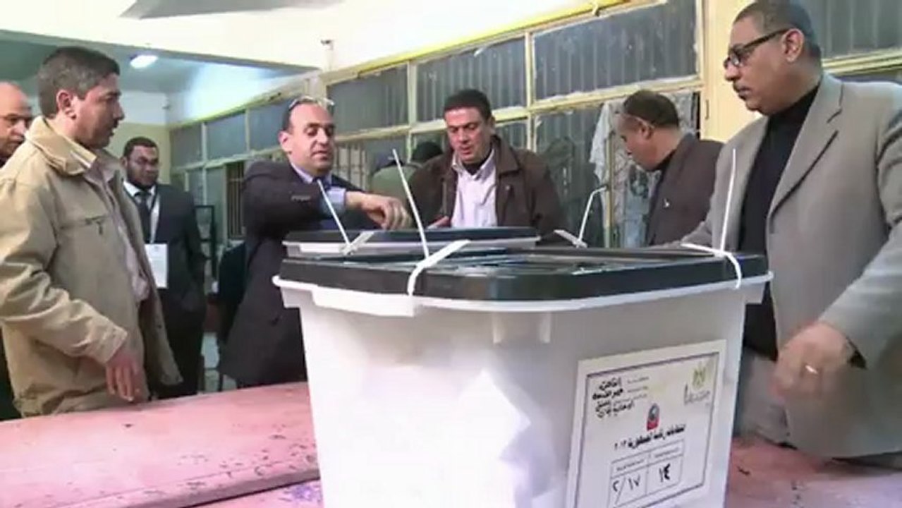 Egypte: les islamistes revendiquent la victoire au référendum