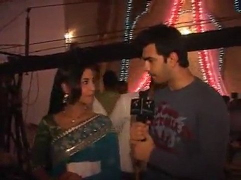 Nivedita Tiwari Interview - India-Forums.com 2 Karan V Grover introduces