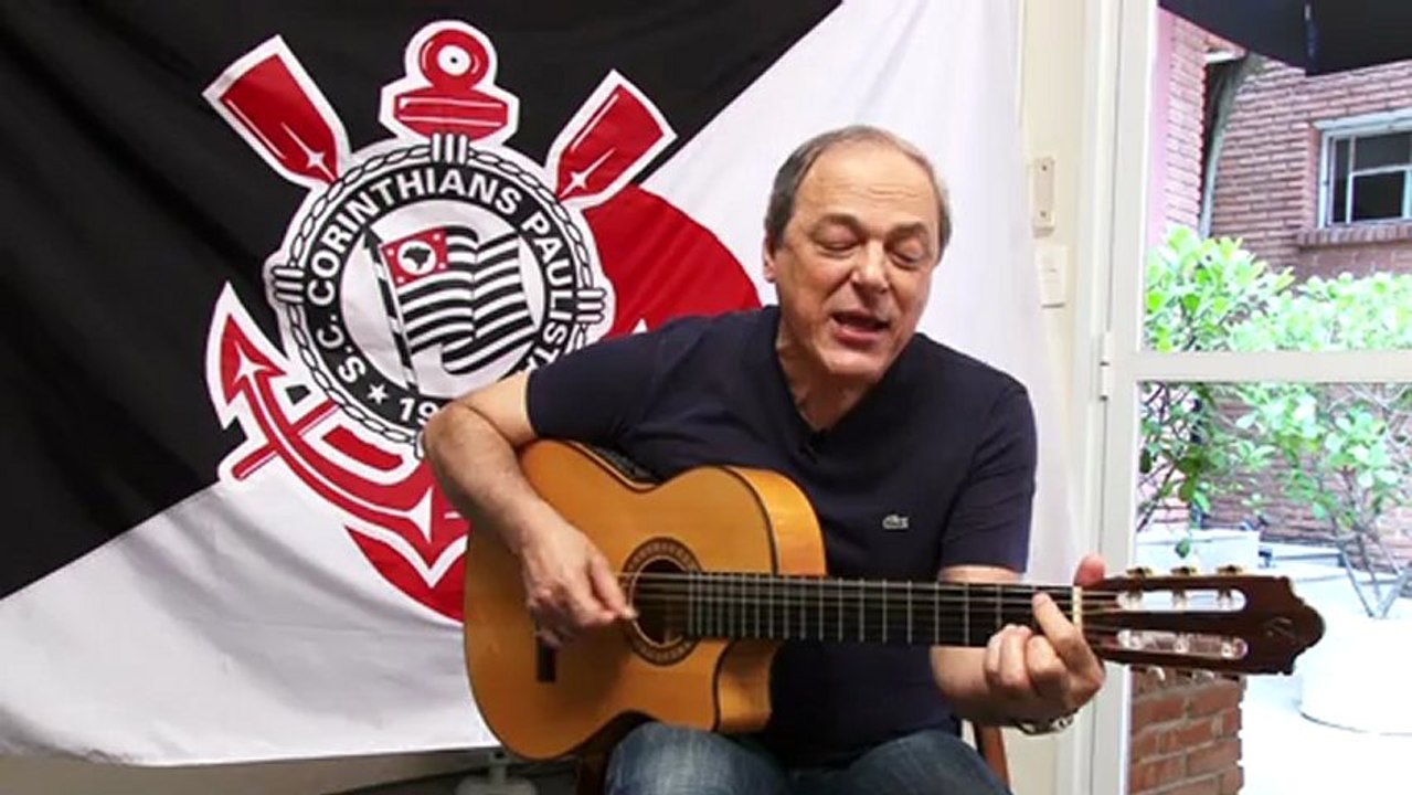 Toquinho canta o título do Corinthians