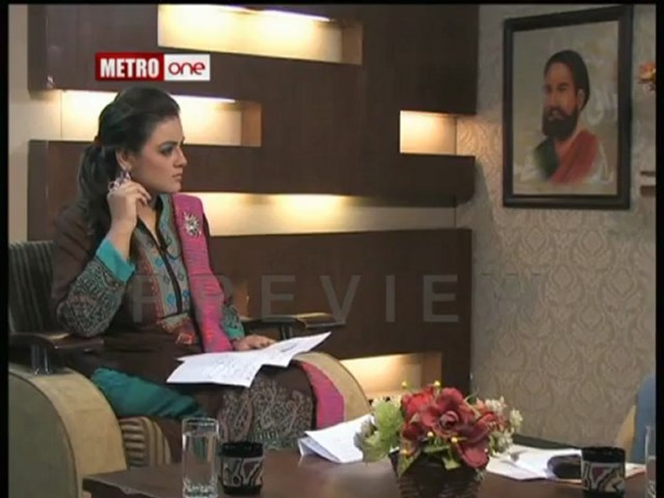 Shabbir Nazish-Aankh husn khwani mein gharq ho k reh gai (Metro One 2012)