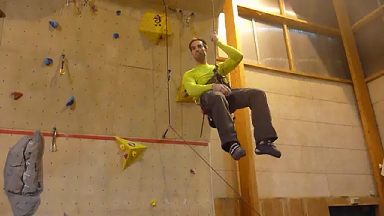 Ouvreur escalade, Cordévasion test de la voie de finale cadets et juniors en 7b+ lors du championnat départemental d'escalade de l'Aisne