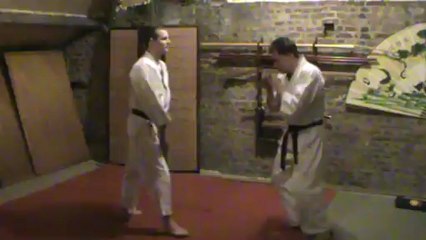 Gyaku tsuki :  1 riposte