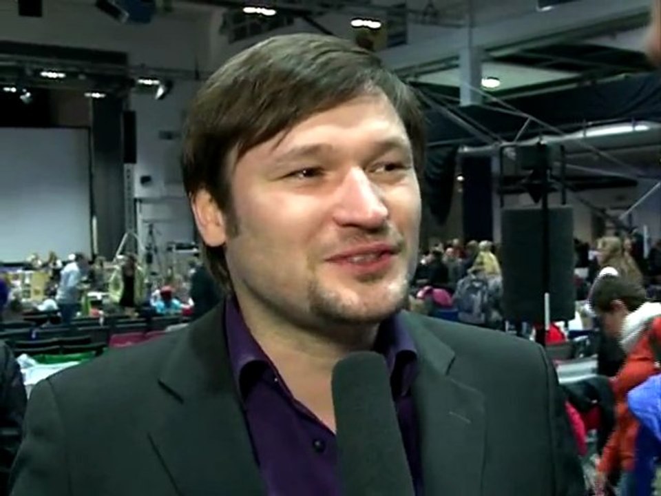 8. AZK - Robert Fleischer - Interview