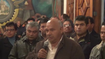 Permisionarios taxistas en sesión de cabildo