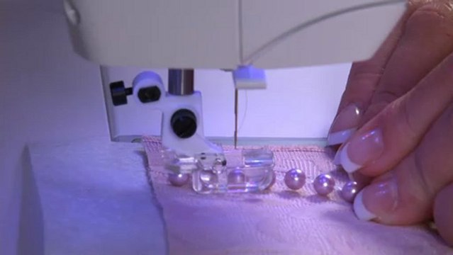 Pied maxi pour sequins 6 mm Husqvarna Viking Référence 412701045