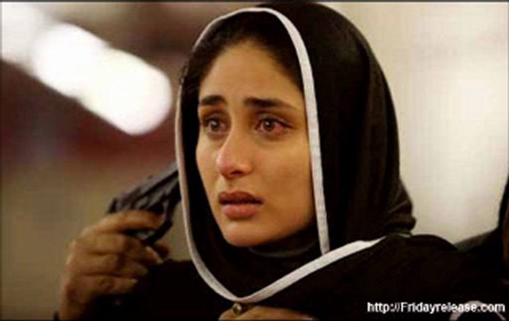 Kurbaan new hindi movie online watch www.hdmoviespool.com