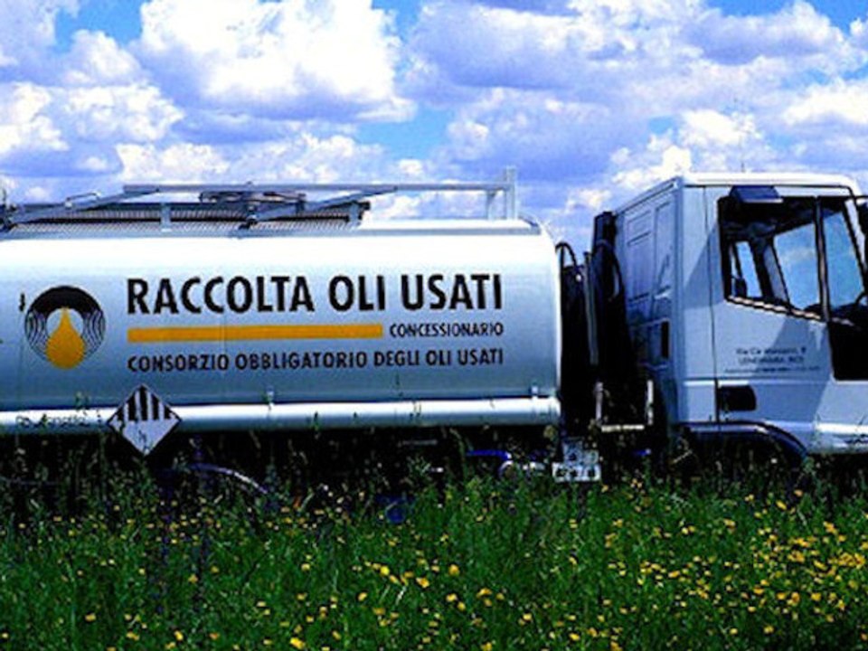 Consorzio Obbligatorio Degli Oli Usati - Raccoglie l'olio usato. Difendi l'ambiente