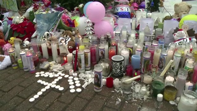 Etats-Unis: Newtown commence à enterrer les victimes de la fusillade