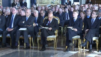 Napolitano - Consegna delle insegne di Cavaliere dell'Ordine 'Al Merito del Lavoro' (26.11.12)