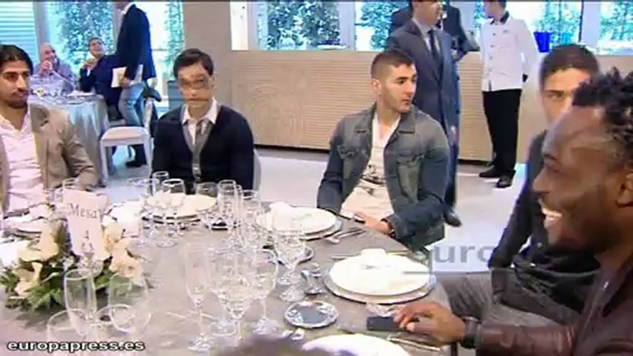 Ramos se atreve con el inglés en la felicitación