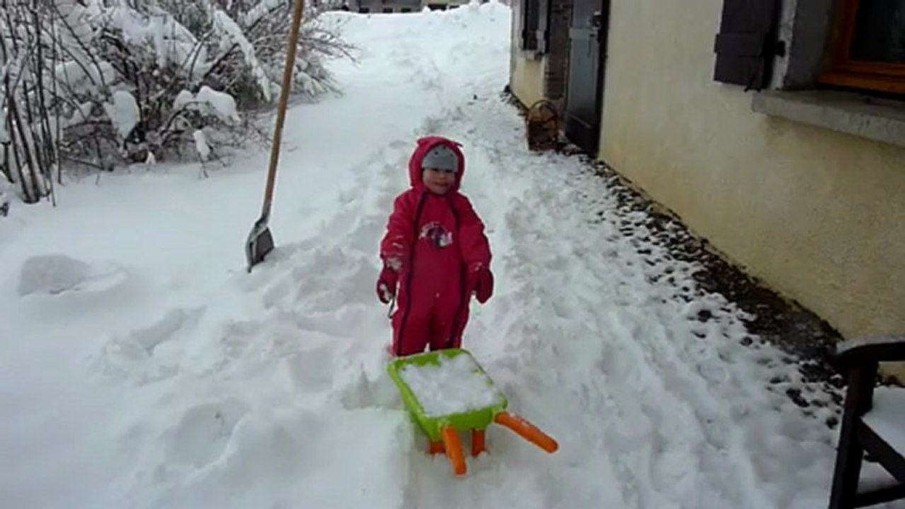 Clémence à la neige