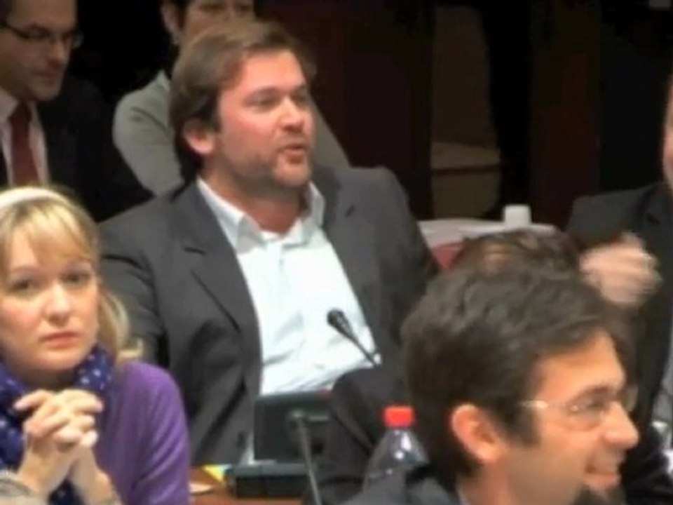 Ile Seguin : Questions de Mathieu Barbot et Agnès Bauche à propos de la consultation des Boulonnais